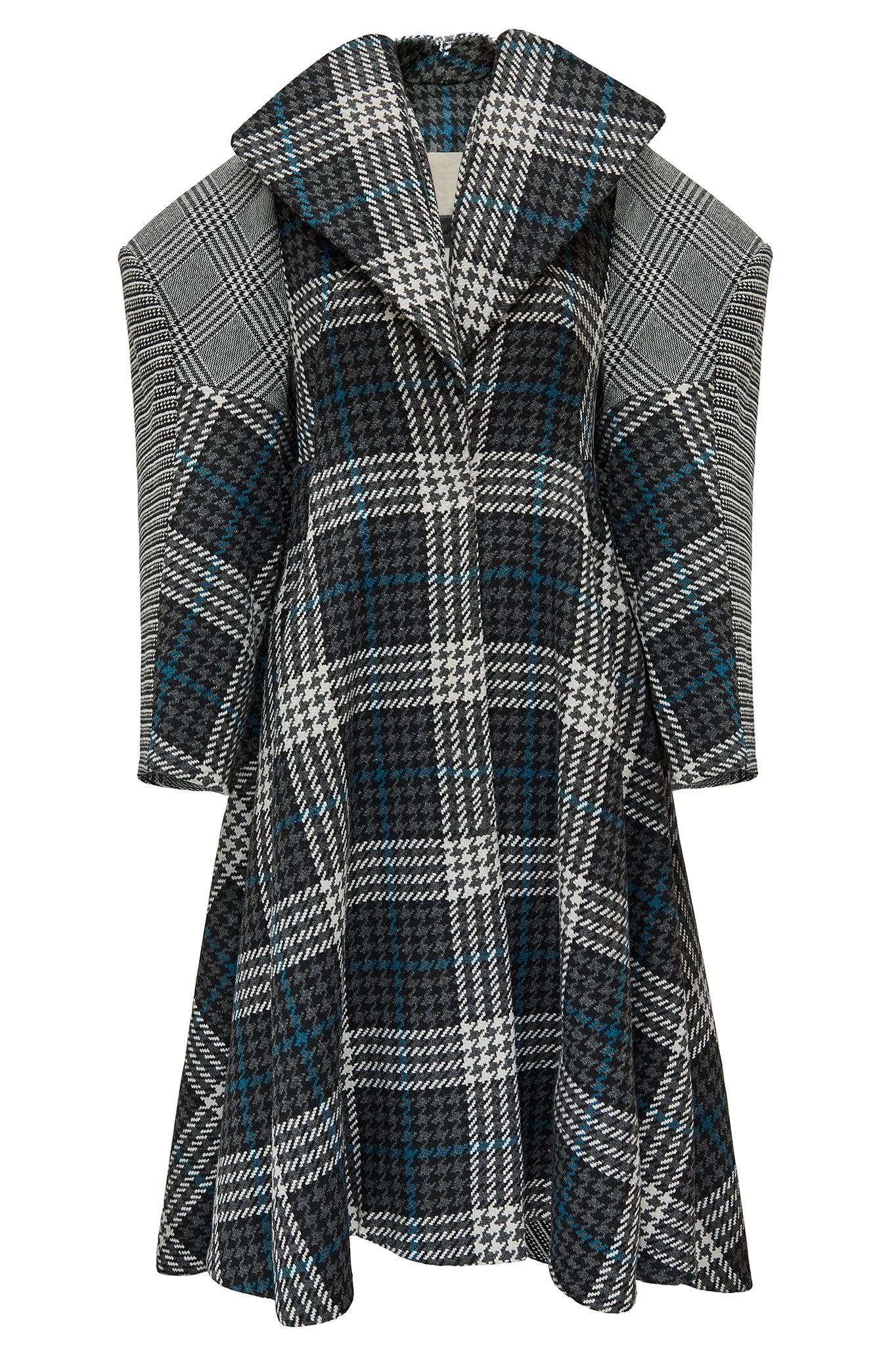 CIMONE's 'Extra' coat created in a mix of check wools. Beautiful belted or unbelted, with an elegant 'floating' collar design. A signature style for AW17-18, first shown on the fashion scout catwalk at London Fashion Week.